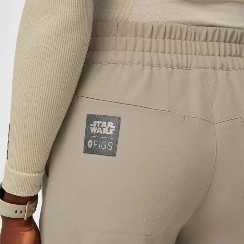 FIGS The Armorer Cargo Scrub Pants Women's Small Tall Wide Leg Beige - Picture 3 of 14